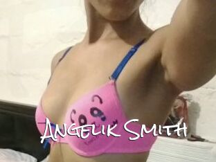 Angelik_Smith