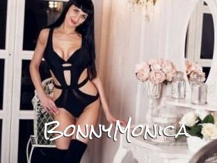 Bonny_Monica