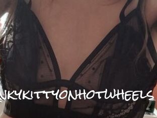 Kinkykittyonhotwheels