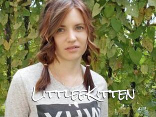 LittleeKitten Blow Cum