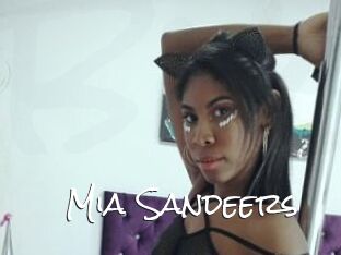 Mia_Sandeers