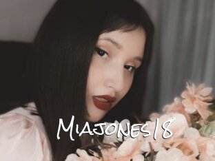 Miajones18