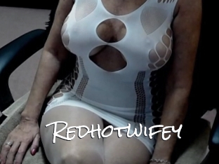 Redhotwifey