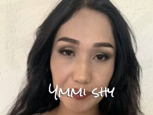 Ymmi_shy